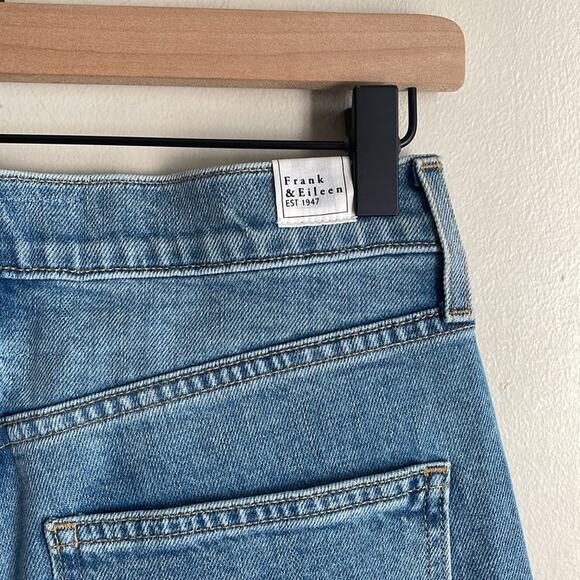 Frank & Eileen The Monaghan Jean Light Denim Wash - Picture 10 of 16